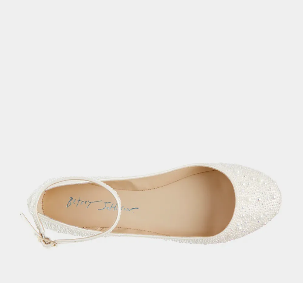 Ace Flats in Ivory