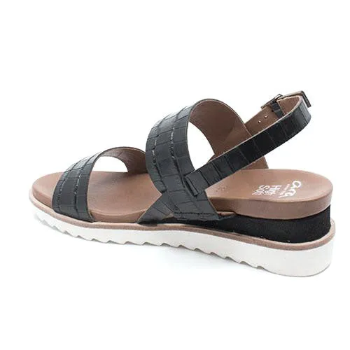 Ara sandal