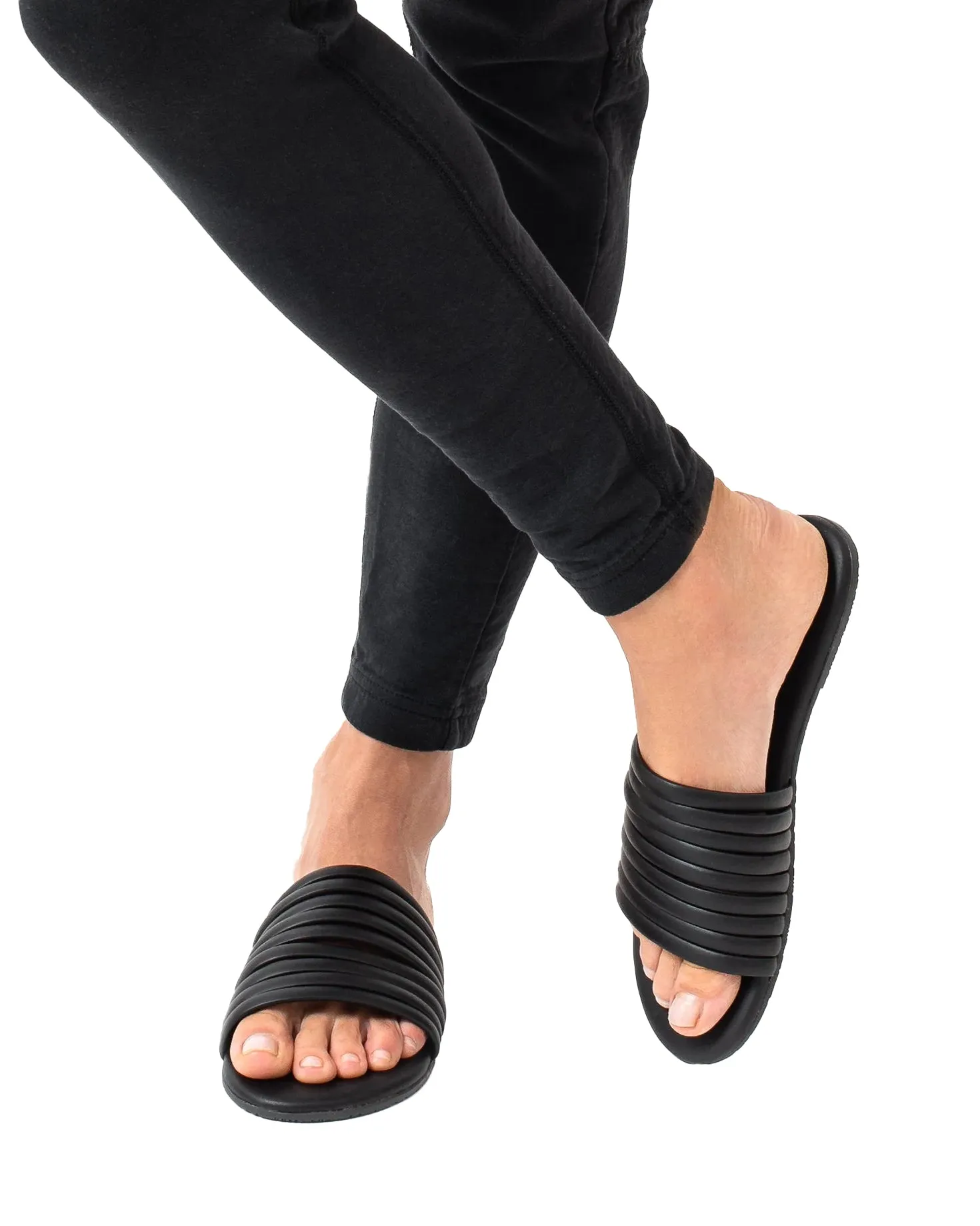 Caro Sandals (Black)