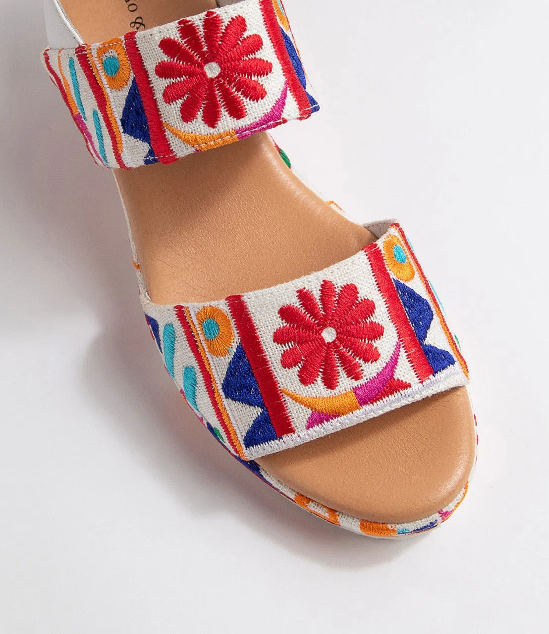 Django & Juliette Sanar Wedge Sandal