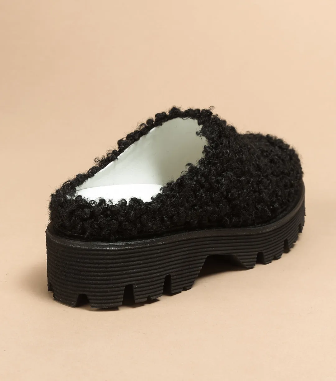 Hebo Mules in Black