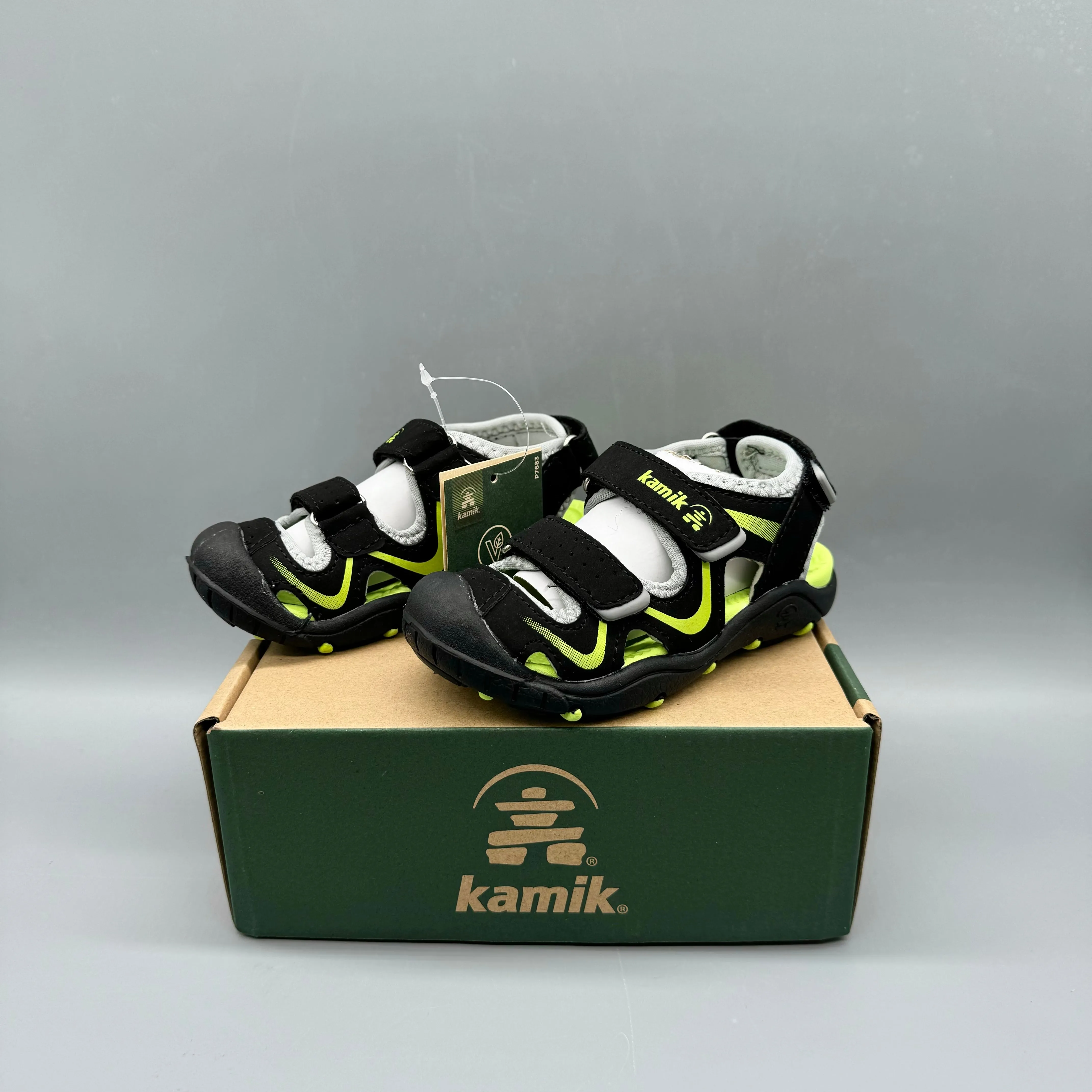 Kamik (New)/ Wander Sandal Black Lime / US8