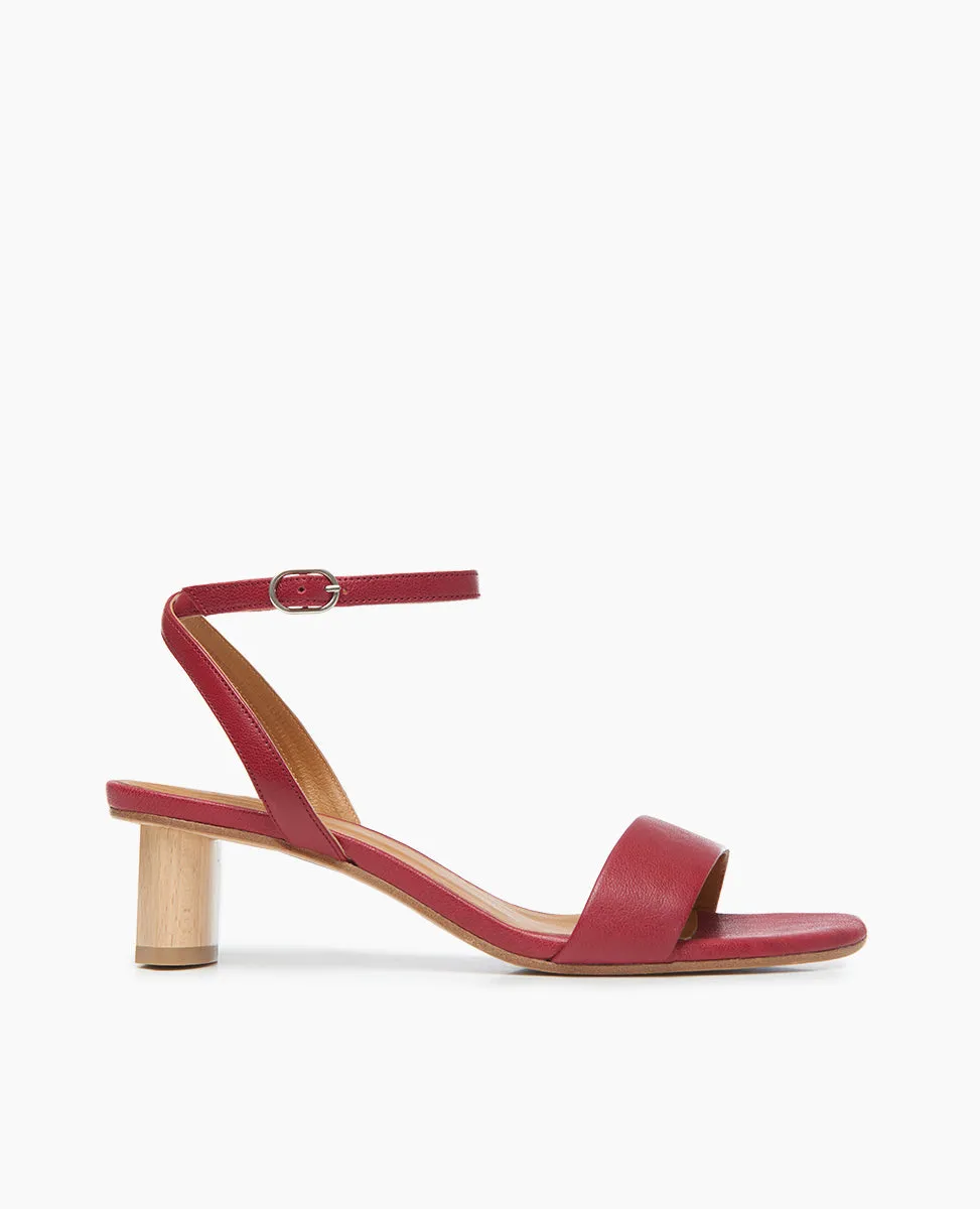 Noel Sandal