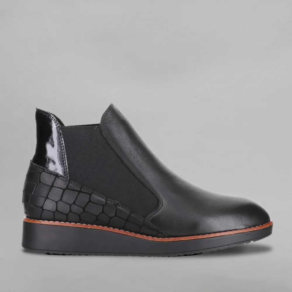 RALLY - Black Croc Patent