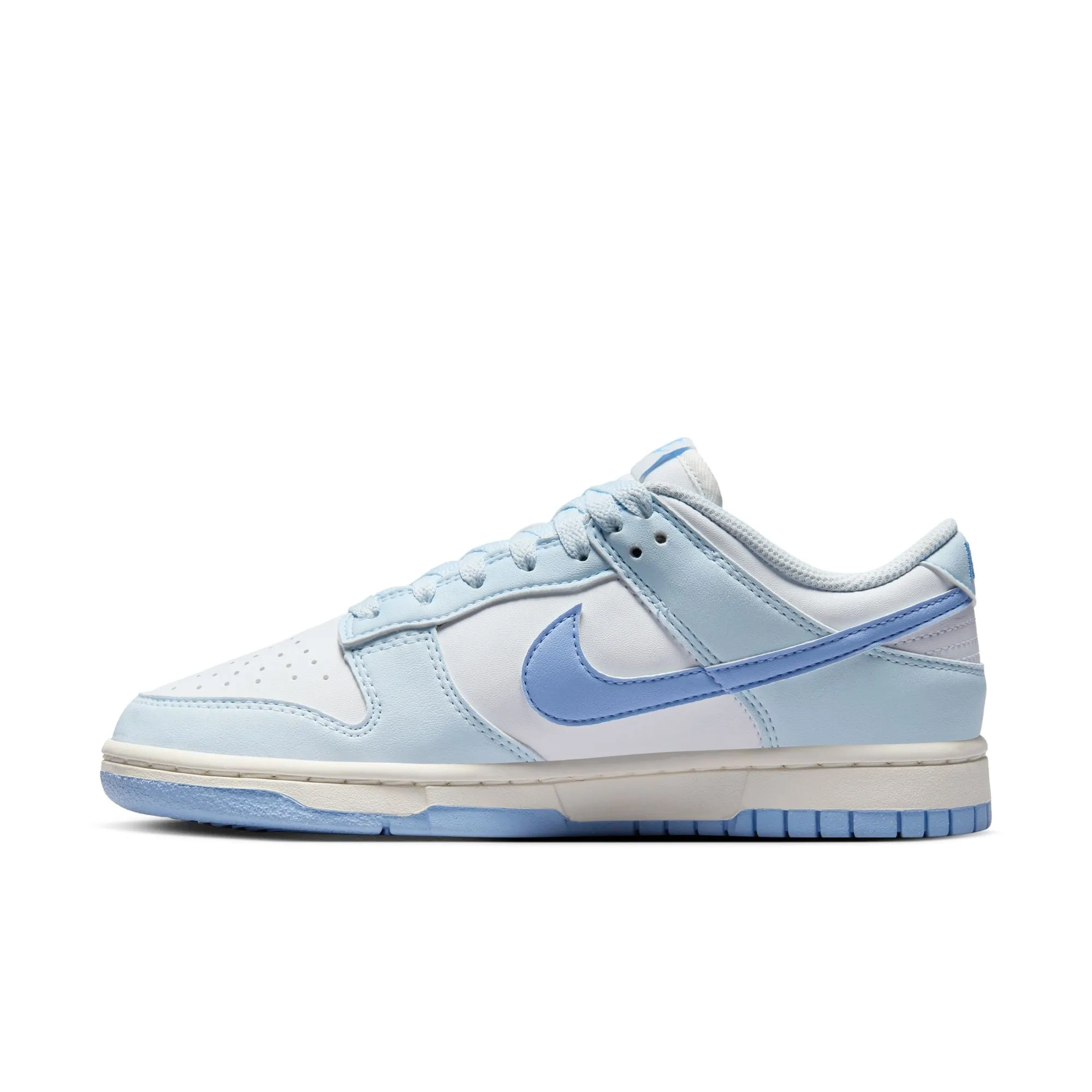 W Nike Dunk Low